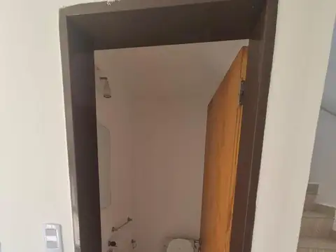 Depto Tipo Casa 3 ambientes con 2 baños