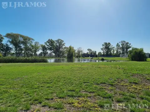 VENTA CASA EN CASUARINAS DEL PILAR