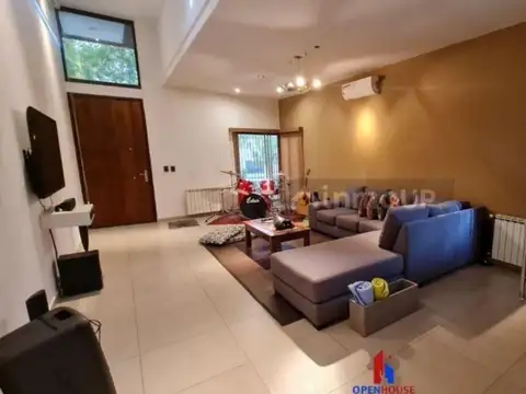 OPENHOUSE vende flamante casa en Barrio El Cortijo, Chacras de Coria