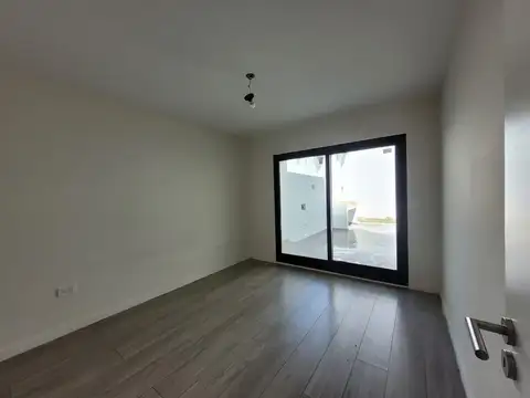 VENTA - Departamento Un Dormitorio con Patio exclusivo y Amenities -  República de la Sexta, Rosario