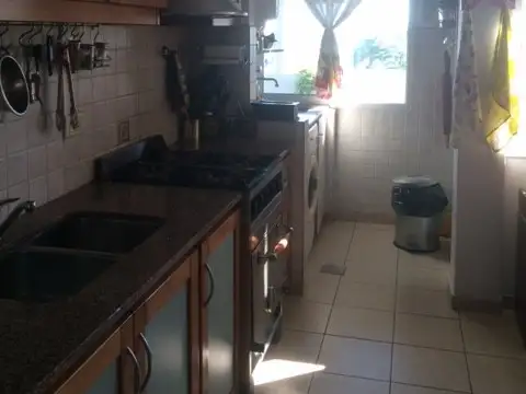 Departamento tipo duplex 4 amb. con cochera doble Quilmes centro