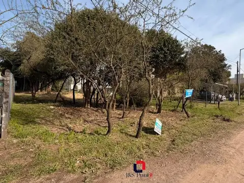 Terreno en Venta en Villa Catalina, USD 24.000