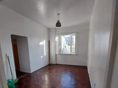 Avenida Nazca 2400, Piso 1