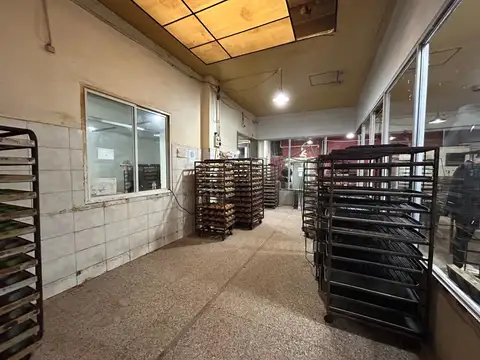Local en Venta Via Pública