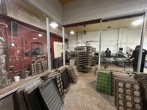 LOCAL INDUSTRIAL AVELLANEDA VENTA