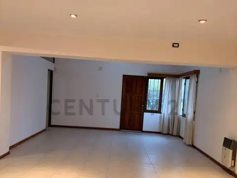 CASA EN BARRIO PARQUE NORTE