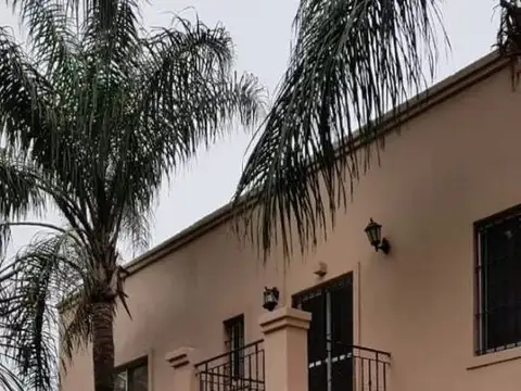 OPORTUNIDAD VENTA CASA EN BARRIO CERRADO VIRREY DEL PINO