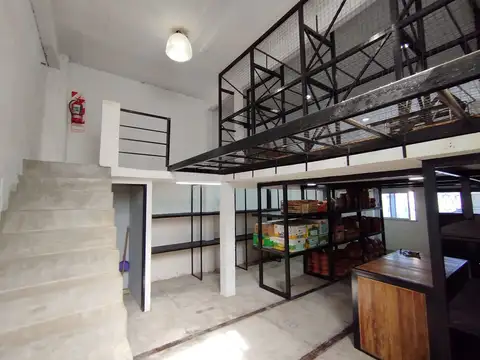 LOCAL o DEPÓSITO EN VENTA TOTALMENTE REFACCIONADO