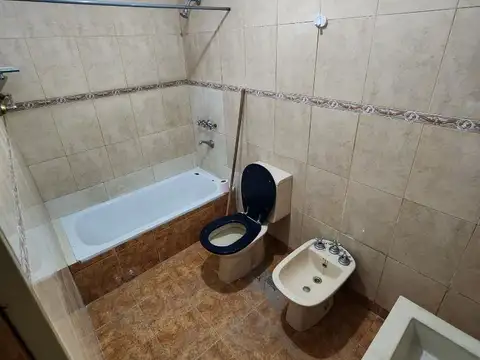 Depto Tipo Casa 2 ambientes con 1 baño