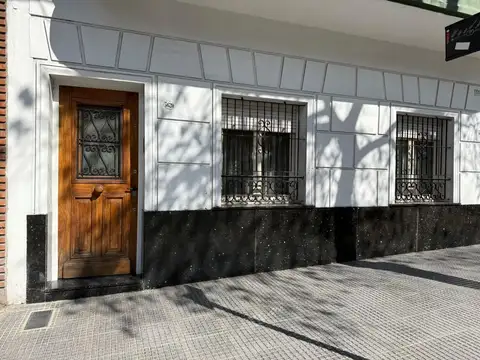 Venta PH 4 ambientes en Boedo con patio al frente