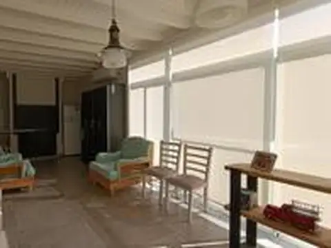 Casa 5 ambientes con 4 baños