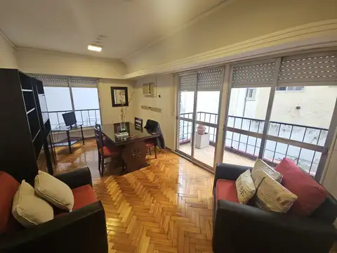 Av. Pueyrredon al 900