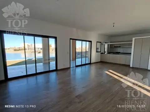 Casa en alquiler anual a la laguna