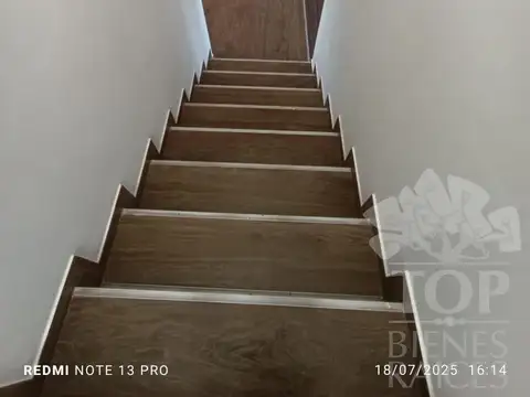 Casa en Alquiler con 1 cochera