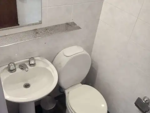 Departamento - Alquiler - Argentina, Quilmes - Av HIPOLITO  Yrigoyen 1000