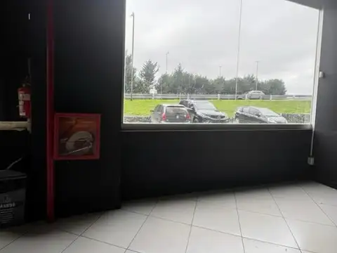 Av Del Puerto 215