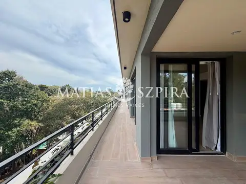 Departamento en Venta con 2 cocheras