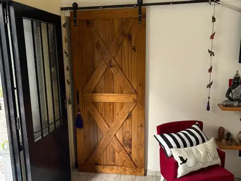 Amplio y hermoso PH en PB con garage, patio, terraza, de 2 amb amplios. SIN EXPENSAS. 176 m2 TOTALES