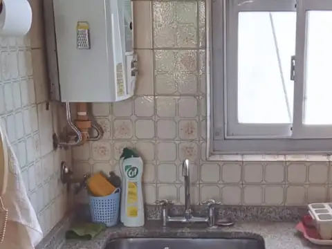 Depto Monoambiente Amoblado, Cocina a Parte, Muy Luminoso