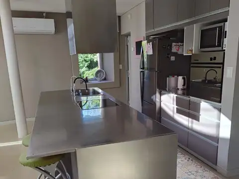 VENTA CASA 3 DORMITORIOS Bº PRIVADO LA COMARCA