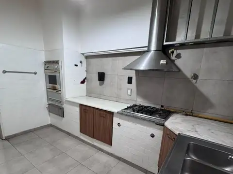 CASA Bº INGLES 3 AMB - ZONA EXCLUSIVA - HURLINGHAM