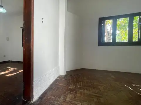 Depto Tipo Casa 4 ambientes con 1 baño