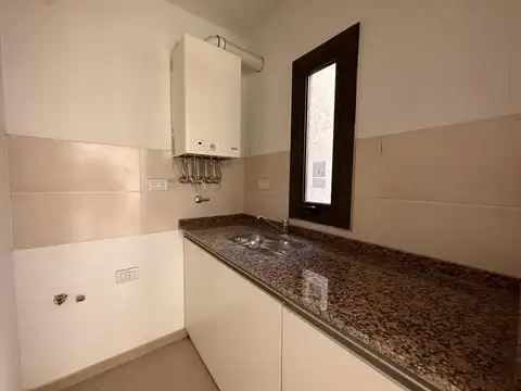 Depto Tipo Casa 2 ambientes con 1 baño