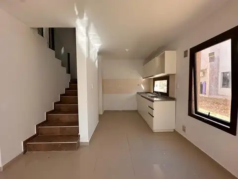 Depto Tipo Casa en Venta de 2 ambientes