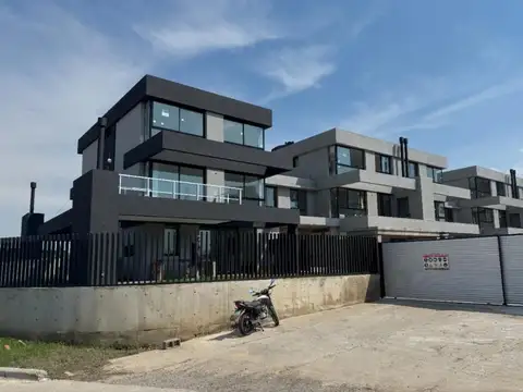 Departamento 5 ambientes con 3 baños