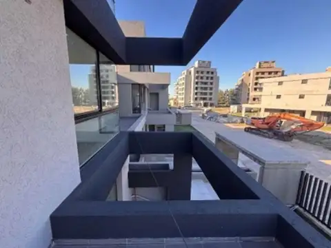 Avenida De Los Colegios 70