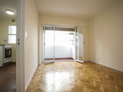 Marcelo Torcuato De Alvear 2400