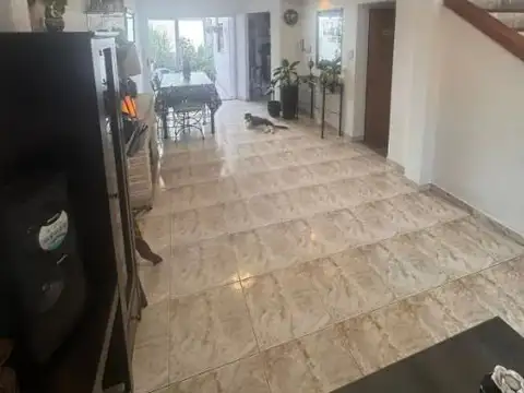 Casa en Venta en Mataderos, USD 235.000