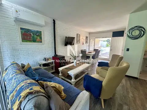 Casa 3 ambientes con 2 baños