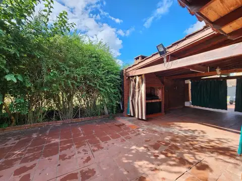 Casa en Venta en Maquinista Savio, USD 150.000