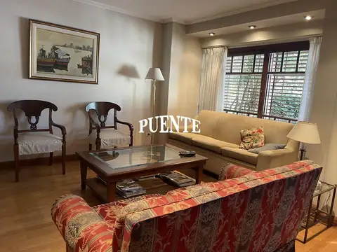 Casa en Venta con 4 cocheras