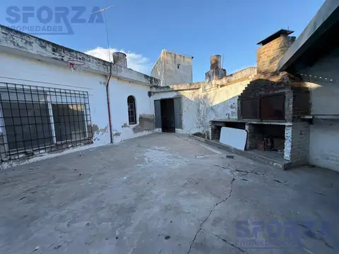 Casa 4 ambientes con 1 baño