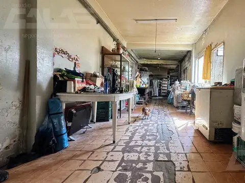 Casa 6 ambientes con 2 baños