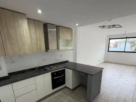 ALQUILER DE MONOAMBIENTE EN RAMOS MEJIA IMPECABLE EDIFICIO CON PISCINA
