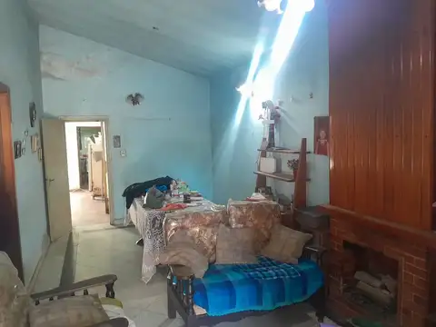 CASA EN VENTA- BARRIO JORGE NEWBERY