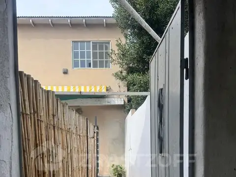 España  al 900 - Bajo San Isidro