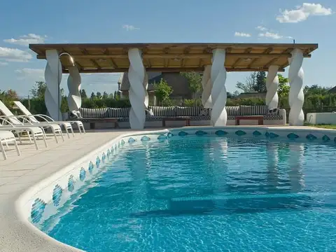 COMPLEJO DE CABAÑAS EN MINA CLAVERO