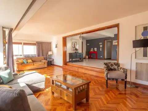 Departamento en Venta de 6 ambientes