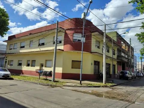 VENTA CASA 4 AMB + HOTEL + MONOAMB. VILLA LYNCH.