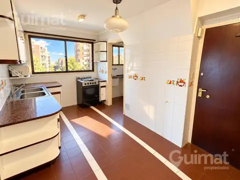127m2 Excelente departamento 4 Ambientes con dep - Balcon Terraza. cochera en edificios linderos