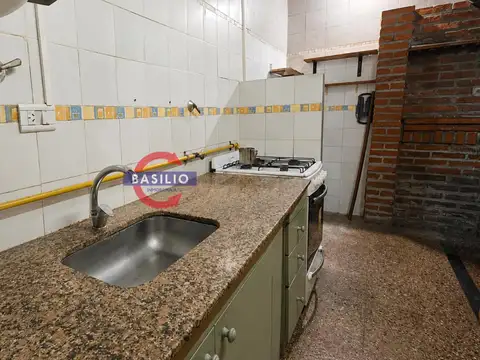 Depto Tipo Casa 4 ambientes con 2 baños