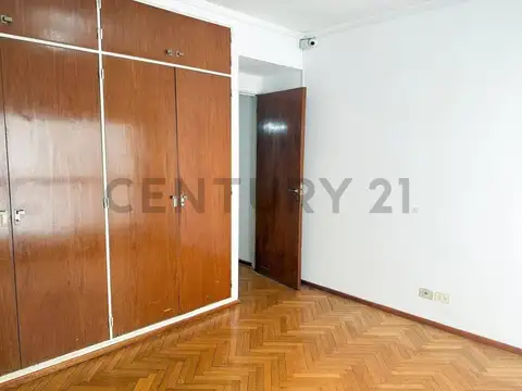 Departamento 5 ambientes con 2 baños