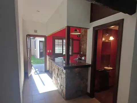 Casa 3 ambientes con 2 baños