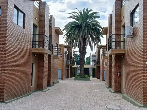 Depto Tipo Casa 2 ambientes con 1 baño