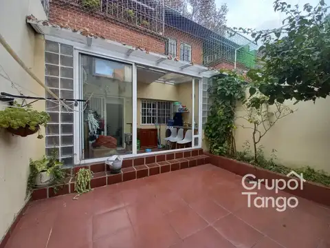 Venta Ph dos ambientes Villa del Parque Apto Credito Patio