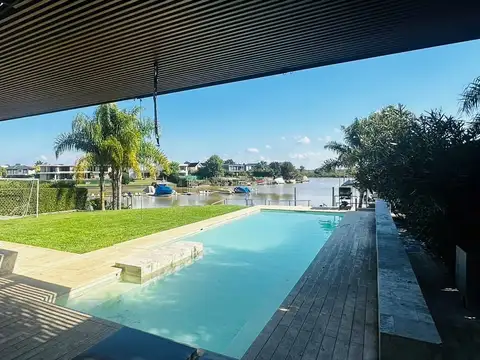 Casa en Venta y Alquiler en San Isidro Labrador 4 dormitorios, Villanueva 100